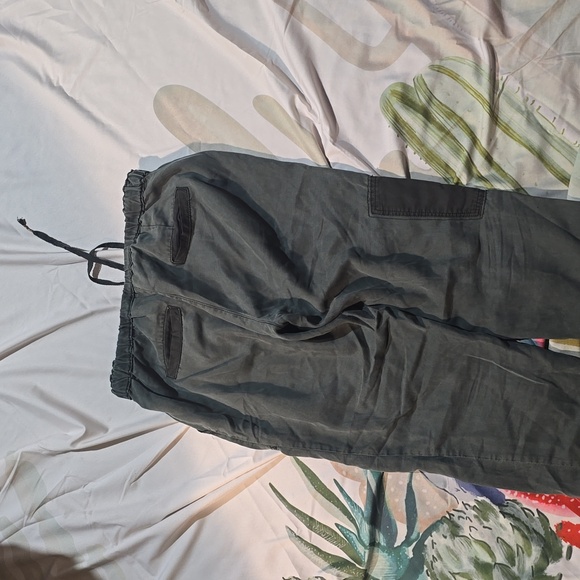 HeiHei Capri pants - Picture 4 of 5